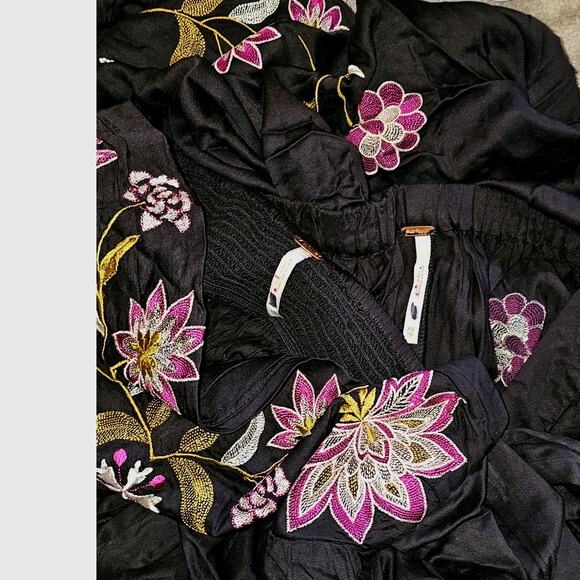 New Free People Harmoney Floral Embroidered Set $298 XS Black Crop Top & Pants - Picture 5 of 5